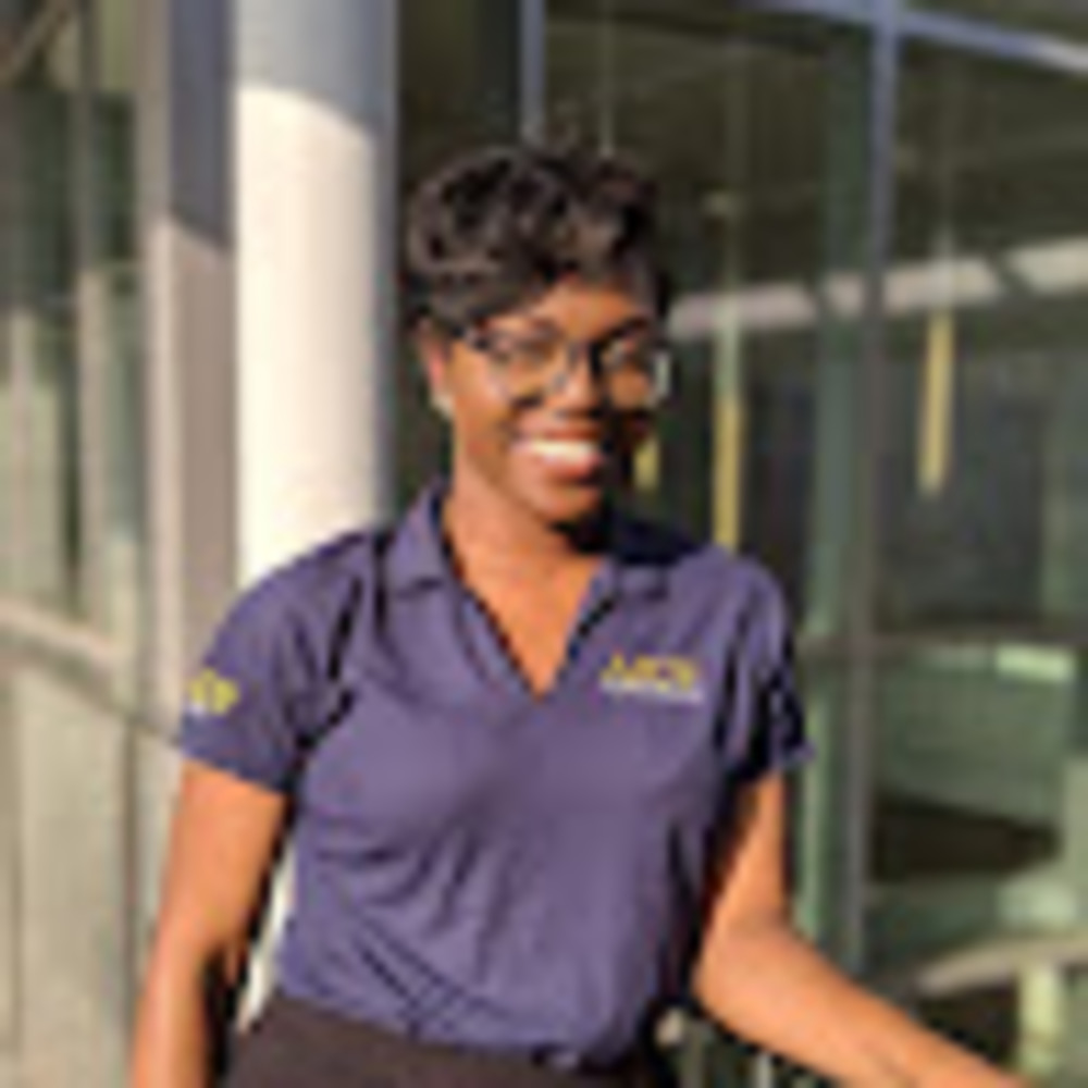 Meet your Posher, Osayuwa